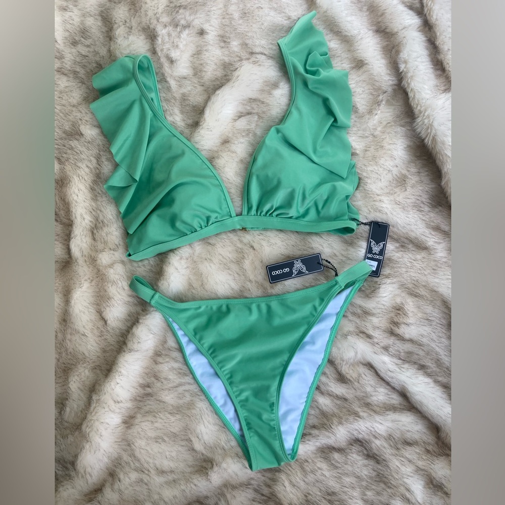 NWT Hampton in the Summer Two Piece Swimsuit